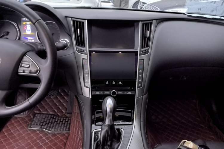 Used Infiniti Q50L 2015 2.0T Enjoyment Edition Audio And AC Panel