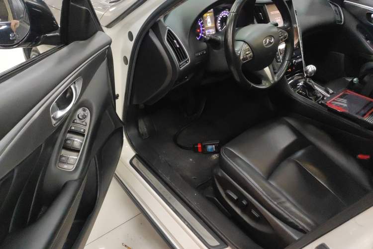 Used Infiniti Q50L 2015 2.0T Enjoyment Edition Driver Seat