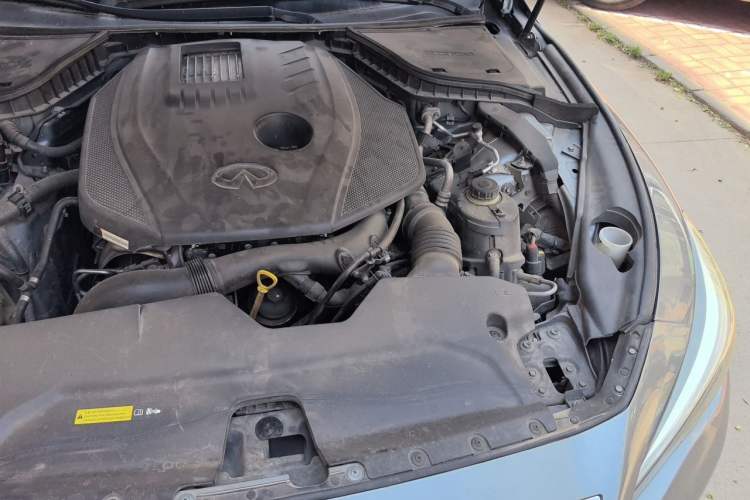 Used Infiniti Q50L 2015 2.0T Comfort Edition Engine Bay Left