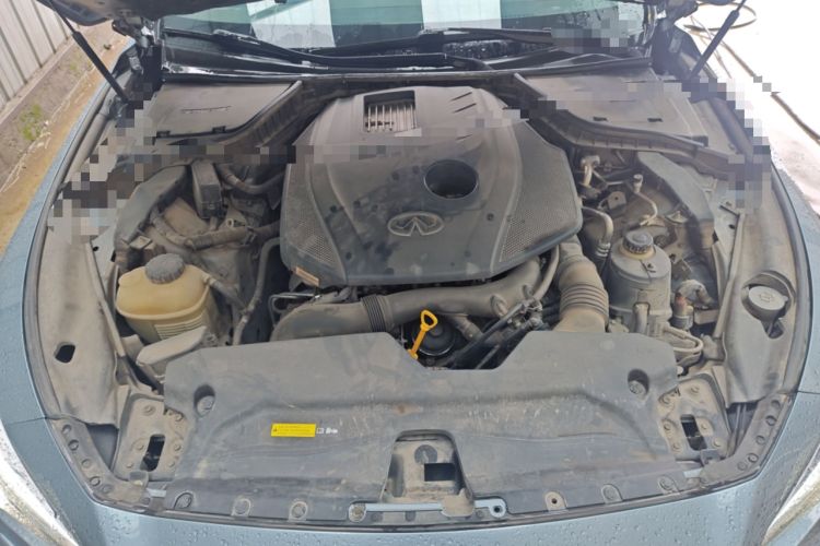 Used Infiniti Q50L 2015 2.0T Enjoyment Edition Engine Bay
