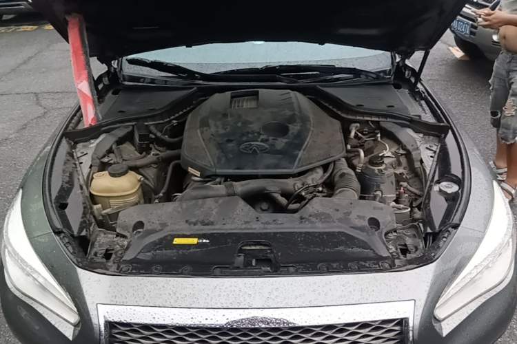 Used Infiniti Q50L 2015 2.0T Comfort Edition Engine Bay