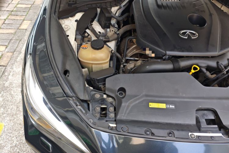 Used Infiniti Q50L 2015 2.0T Sport Edition Engine Bay Right