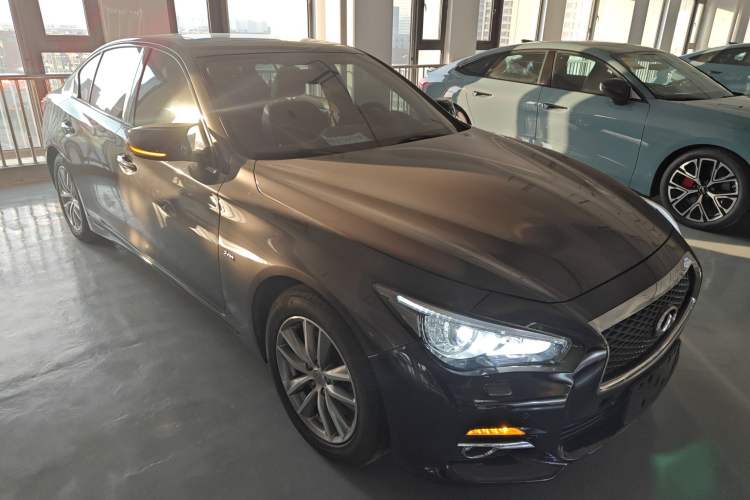 Used Infiniti Q50L 2015 2.0T Enjoyment Edition Exterior 2