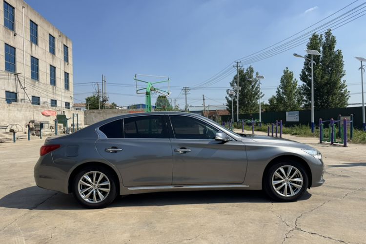 Used Infiniti Q50L 2015 2.0T Comfort Edition Exterior 3
