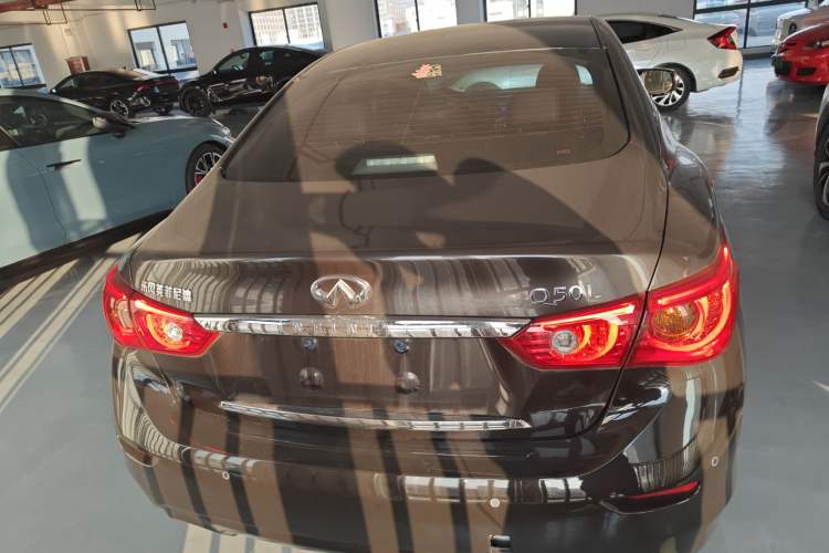 Used Infiniti Q50L 2015 2.0T Enjoyment Edition Exterior 4