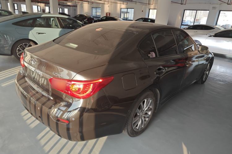 Used Infiniti Q50L 2015 2.0T Enjoyment Edition Exterior 5