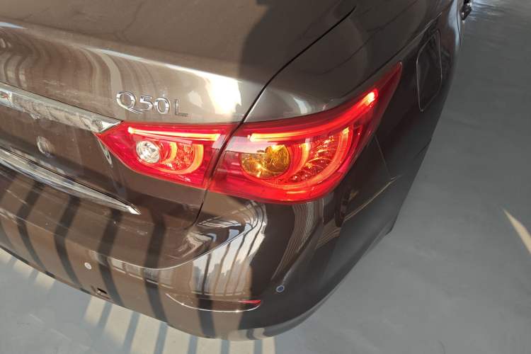 Used Infiniti Q50L 2015 2.0T Enjoyment Edition Exterior 6