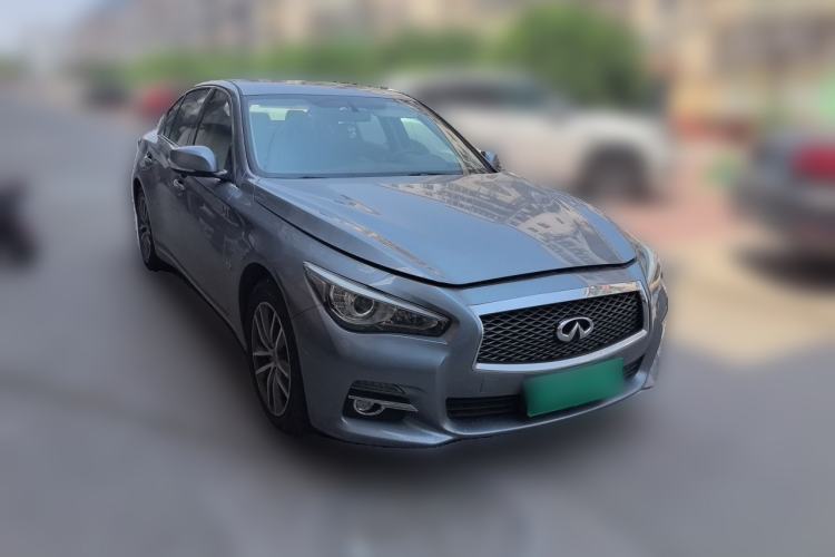 Used Infiniti Q50L 2015 2.0T Comfort Edition Front Right 45 Deg