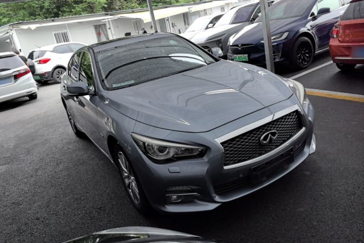 Used Infiniti Q50L 2015 2.0T Enjoyment Edition Front Right 45 Deg