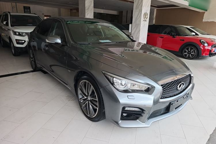 Used Infiniti Q50L 2015 2.0T Luxury Sport Edition Front Right 45 Deg