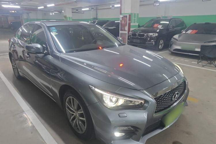 Used Infiniti Q50L 2015 2.0T Enjoyment Edition Front Right 45 Deg