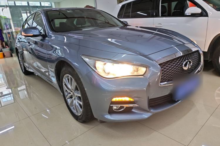 Used Infiniti Q50L 2015 2.0T Comfort Edition Front Right 45 Deg