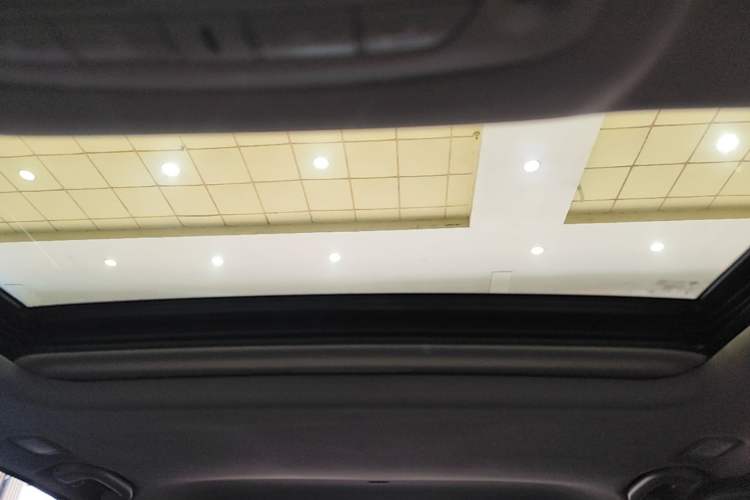 Used Infiniti Q50L 2015 2.0T Enjoyment Edition Headliner