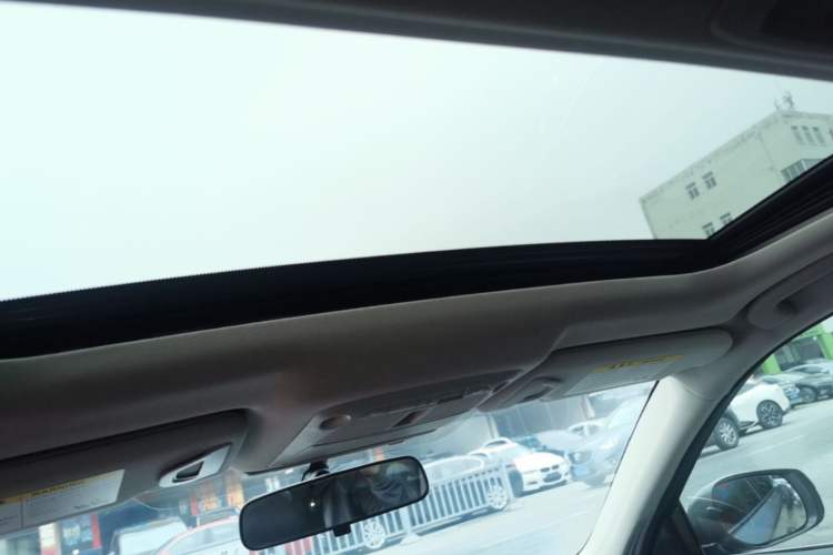 Used Infiniti Q50L 2015 2.0T Comfort Edition Headliner