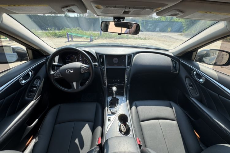 Used Infiniti Q50L 2015 2.0T Comfort Edition Interior 1
