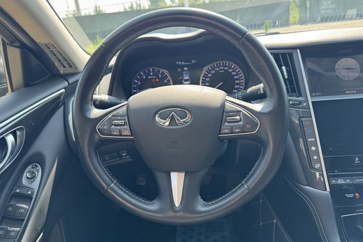 Used Infiniti Q50L 2015 2.0T Comfort Edition Interior 2