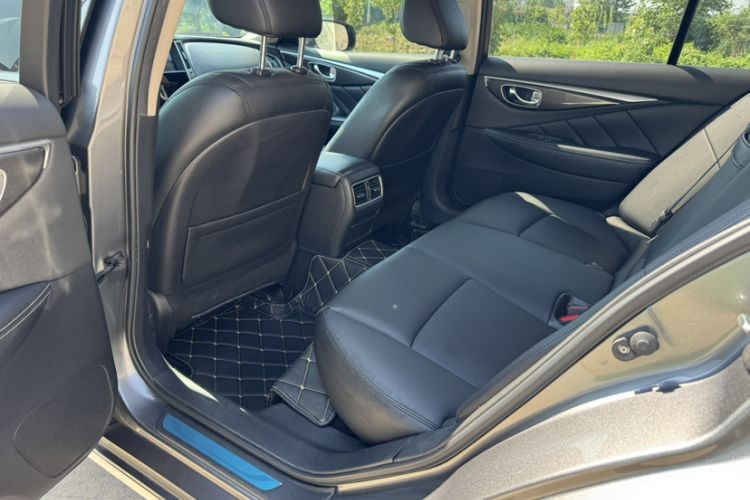 Used Infiniti Q50L 2015 2.0T Comfort Edition Interior 4