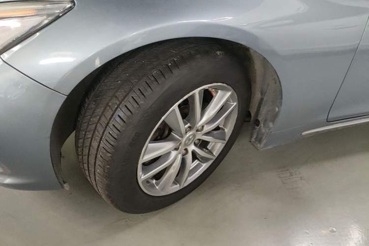 Used Infiniti Q50L 2015 2.0T Comfort Edition Left Front Wheel Hub