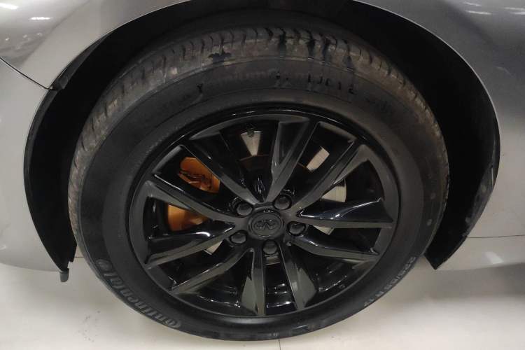 Used Infiniti Q50L 2015 2.0T Enjoyment Edition Left Front Wheel Hub