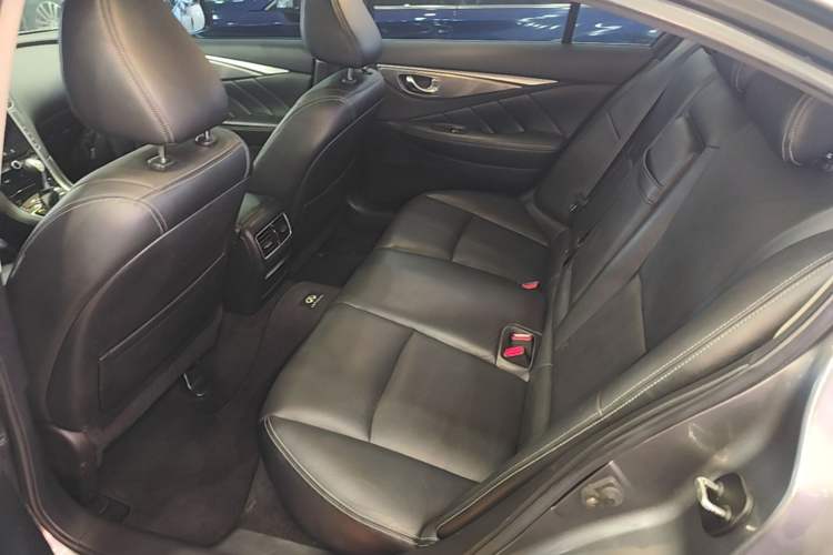 Used Infiniti Q50L 2015 2.0T Enjoyment Edition Left Rear Seat