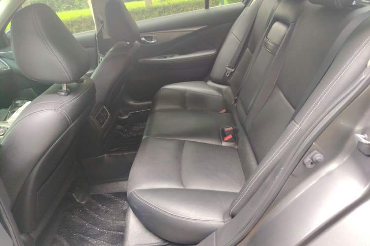 Used Infiniti Q50L 2015 2.0T Enjoyment Edition Left Rear Seat