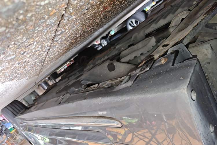 Used Infiniti Q50L 2015 2.0T Luxury Edition Left Side Sill