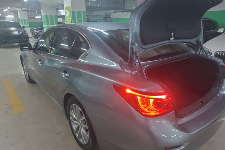 Used Infiniti Q50L 2015 2.0T Enjoyment Edition Rear Left 45 Deg
