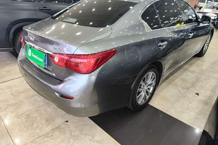 Used Infiniti Q50L 2015 2.0T Enjoyment Edition Rear Right 45 Deg