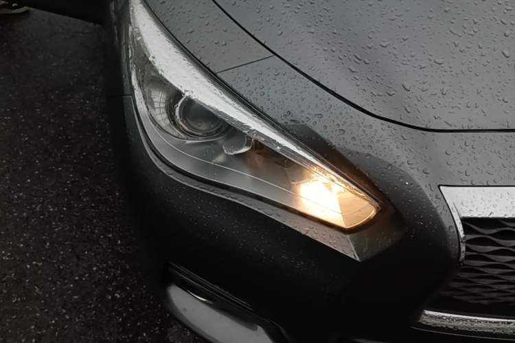 Used Infiniti Q50L 2015 2.0T Comfort Edition Right Front Headlight
