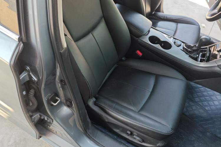 Used Infiniti Q50L 2015 2.0T Enjoyment Edition Right Front Seat