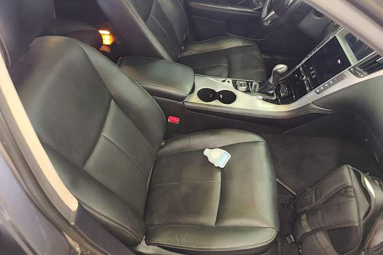 Used Infiniti Q50L 2015 2.0T Enjoyment Edition Right Front Seat