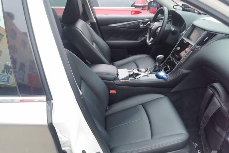 Used Infiniti Q50L 2015 2.0T Comfort Edition Right Front Seat