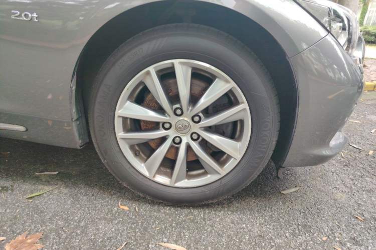 Used Infiniti Q50L 2015 2.0T Enjoyment Edition Right Front Wheel Hub