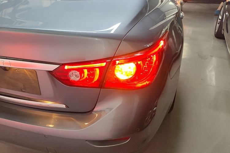 Used Infiniti Q50L 2015 2.0T Comfort Edition Right Rear Taillight