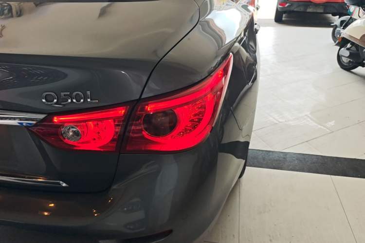 Used Infiniti Q50L 2015 2.0T Luxury Sport Edition Right Rear Taillight