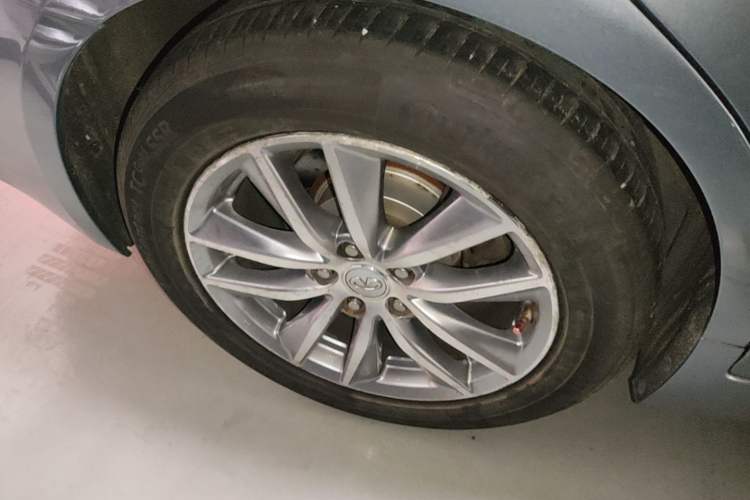 Used Infiniti Q50L 2015 2.0T Comfort Edition Right Rear Wheel Hub
