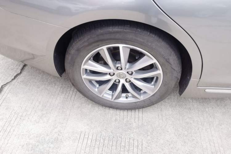 Used Infiniti Q50L 2015 2.0T Comfort Edition Right Rear Wheel Hub