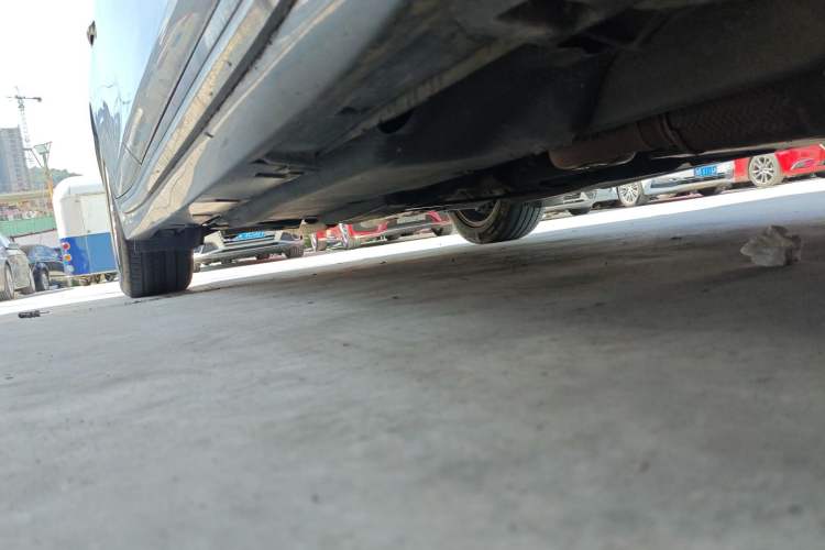Used Infiniti Q50L 2015 2.0T Enjoyment Edition Right Side Sill