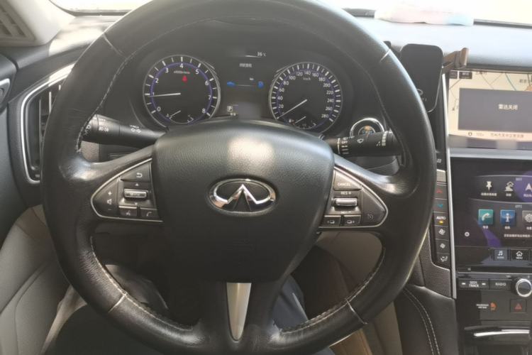 Used Infiniti Q50L 2015 2.0T Enjoyment Edition Steering Wheel