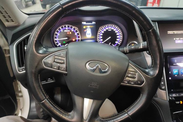 Used Infiniti Q50L 2015 2.0T Enjoyment Edition Steering Wheel