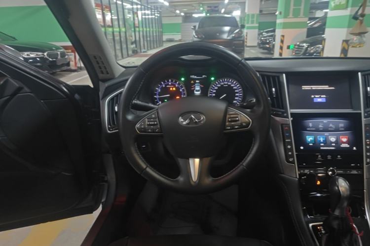 Used Infiniti Q50L 2015 2.0T Enjoyment Edition Steering Wheel