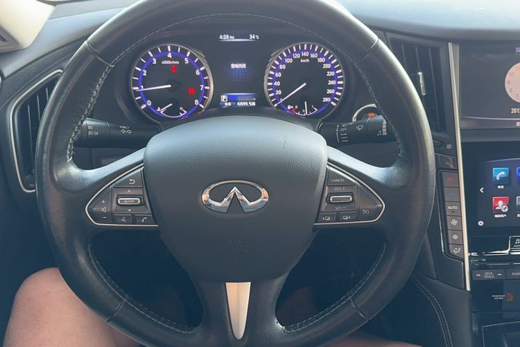 Used Infiniti Q50L 2015 2.0T Comfort Edition Steering Wheel