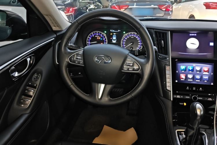Used Infiniti Q50L 2015 2.0T Comfort Edition Steering Wheel
