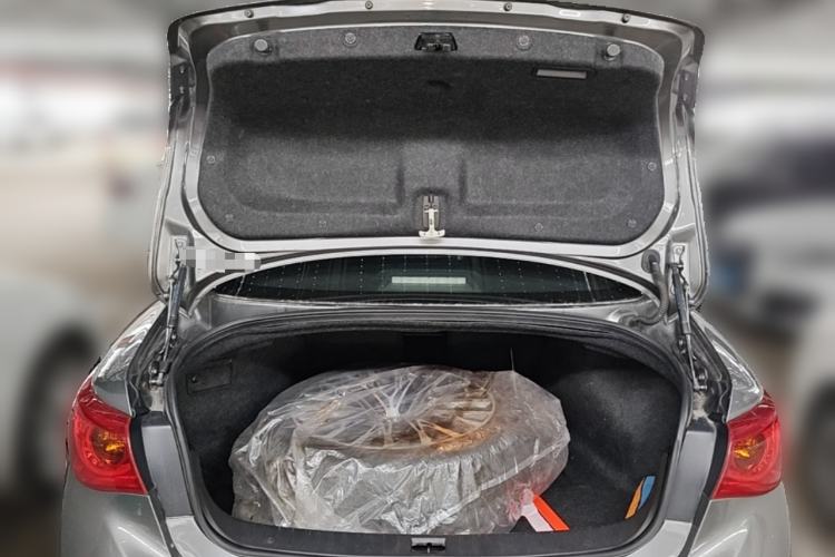Used Infiniti Q50L 2015 2.0T Enjoyment Edition Trunk