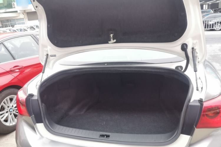 Used Infiniti Q50L 2015 2.0T Comfort Edition Trunk