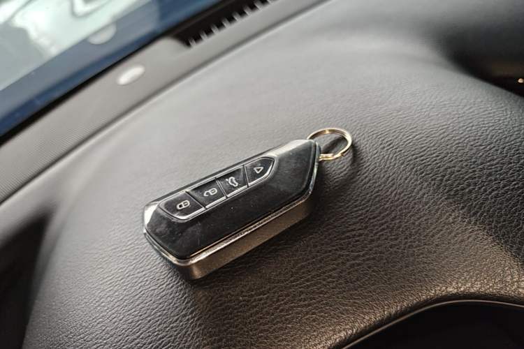 Used Infiniti Q50L 2015 2.0T Luxury Edition Vehicle Key
