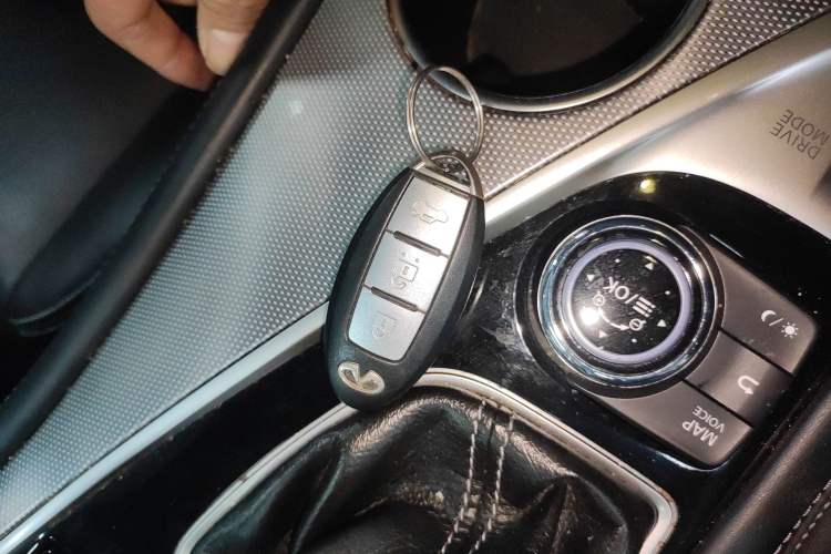Used Infiniti Q50L 2015 2.0T Enjoyment Edition Vehicle Key