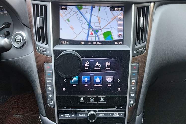 Used Infiniti Q50L 2015 2.0T Luxury Edition Audio And AC Panel