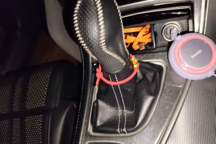 Used Infiniti Q50L 2015 2.0T Enjoyment Edition Gear Lever