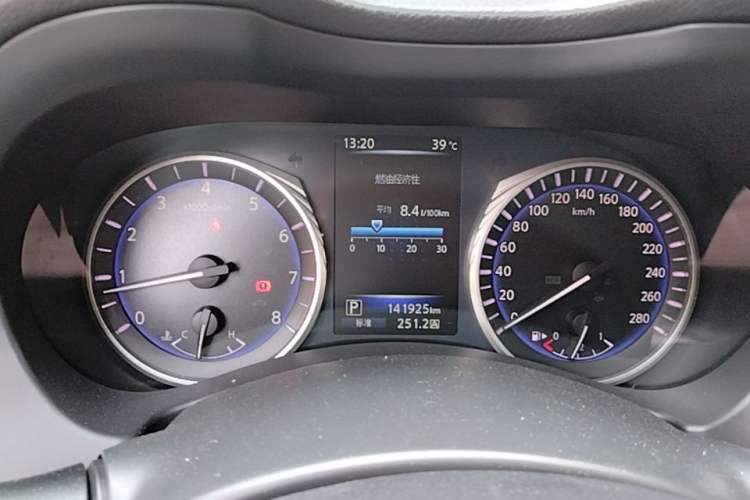 Used Infiniti Q50L 2015 2.0T Luxury Edition Instrument Cluster